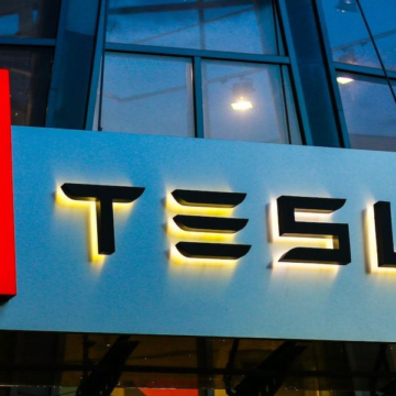 Tesla Doing Damage Control in Europe as Retail Price Cuts Hurt Leasing Companies